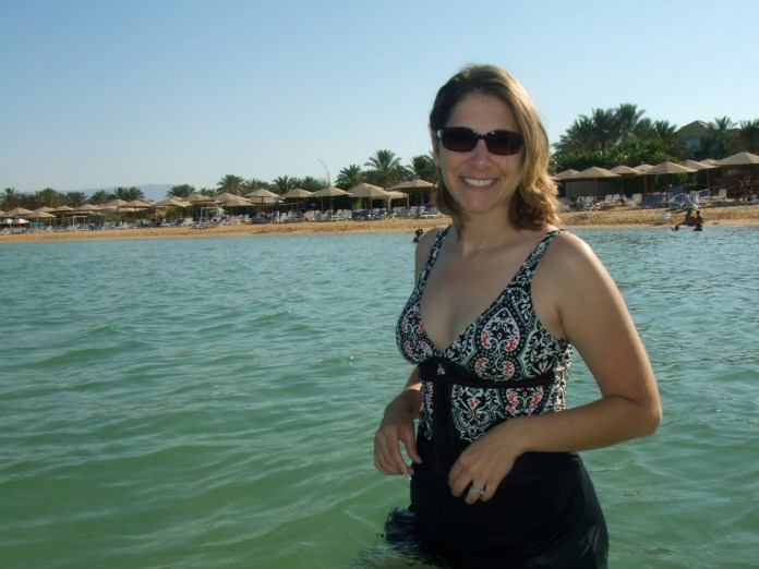 Refreshing dip in the Red Sea